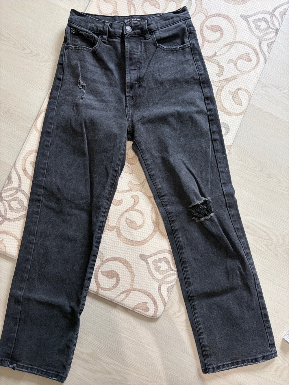 Lucky brand black denim 6/28